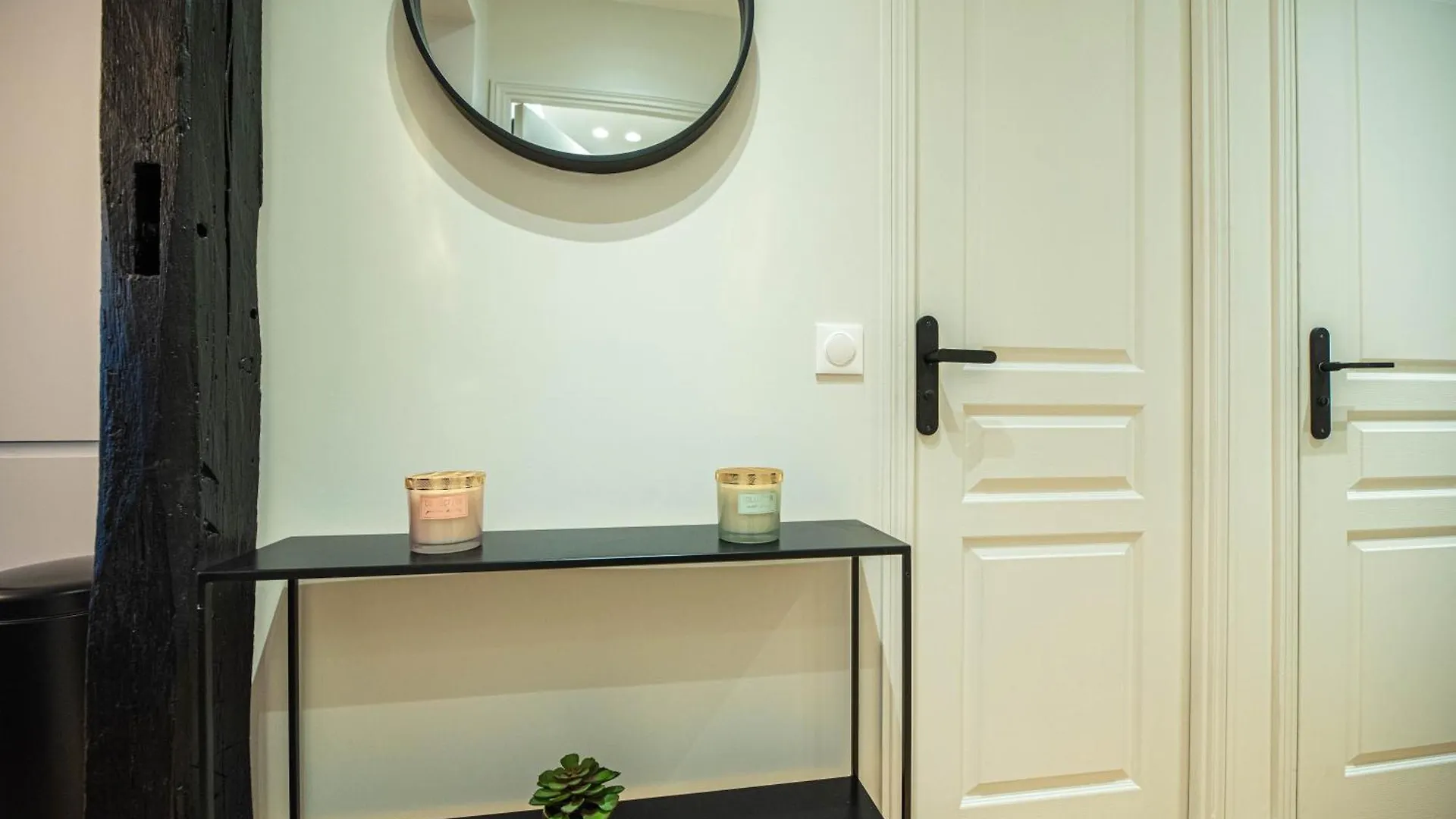 Luxury In Center דירה