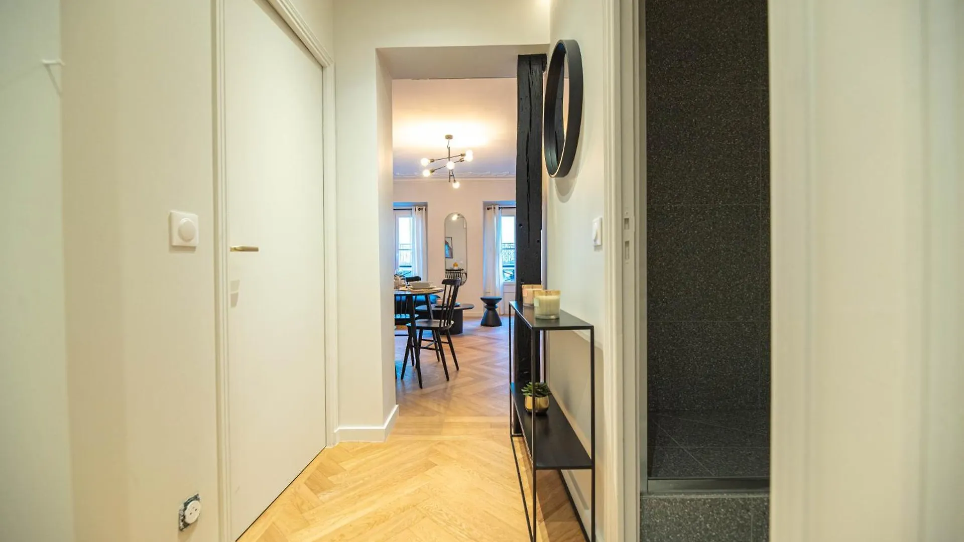 Luxury In Center